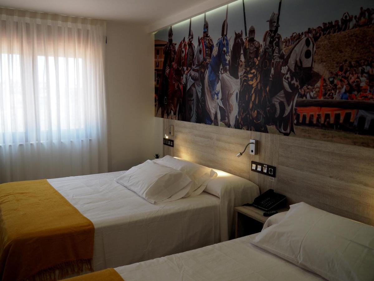 Hostal Don Suero De Quinones Hospital de Órbigo 외부 사진
