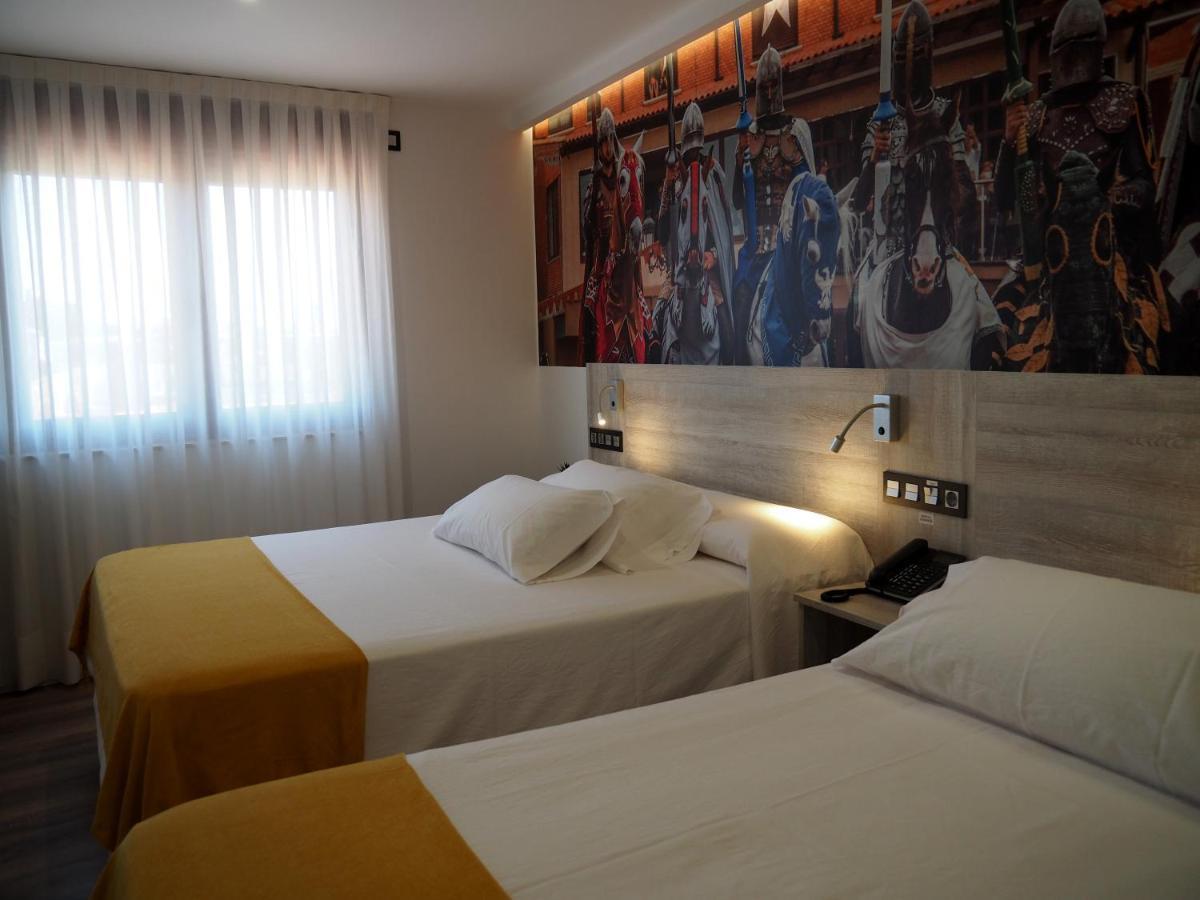 Hostal Don Suero De Quinones Hospital de Órbigo 외부 사진