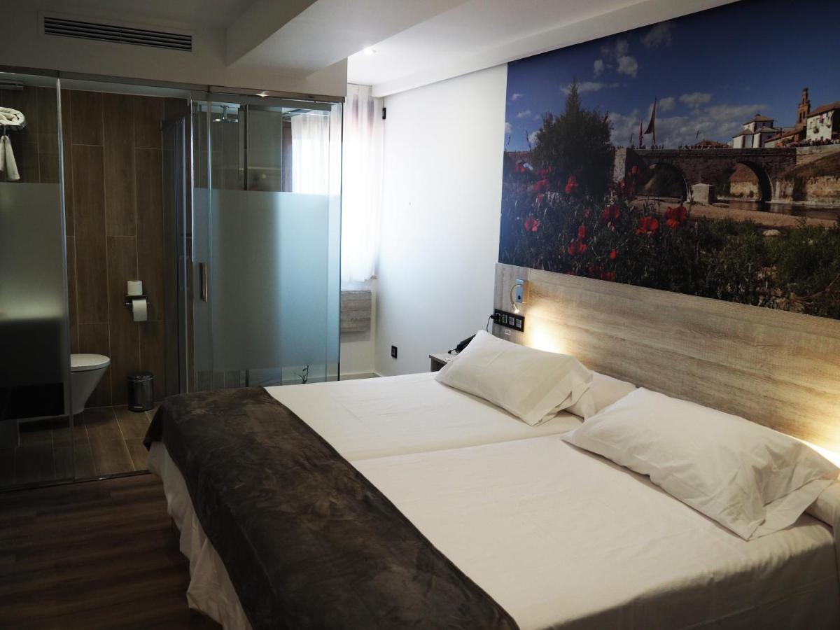 Hostal Don Suero De Quinones Hospital de Órbigo 외부 사진