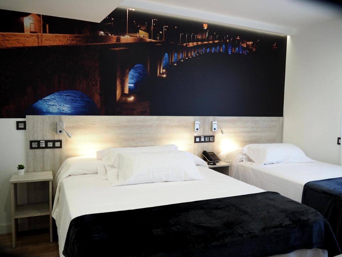 Hostal Don Suero De Quinones Hospital de Órbigo 외부 사진